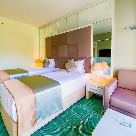 Horus Paradise Station touristique