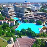 Horus Paradise Complex 5*