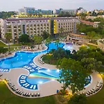 Complex Horus Paradise