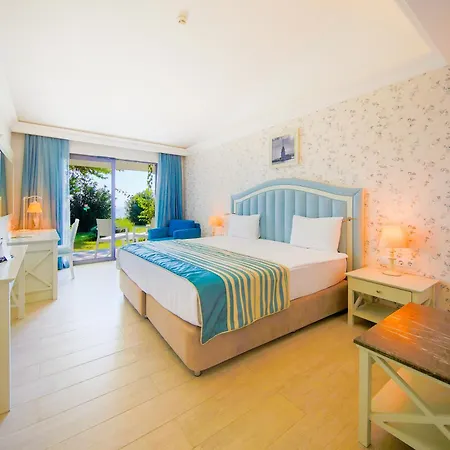 Semesteranläggning (resort) Horus Paradise 5*