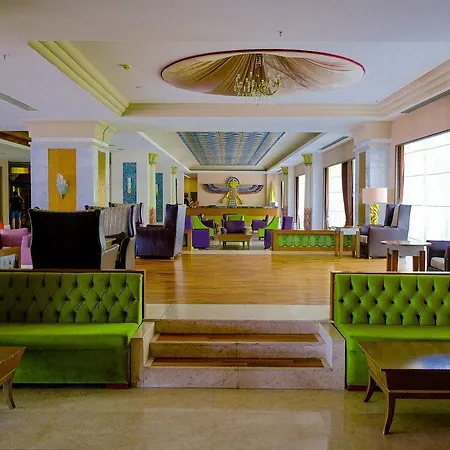 Rezort Horus Paradise Side