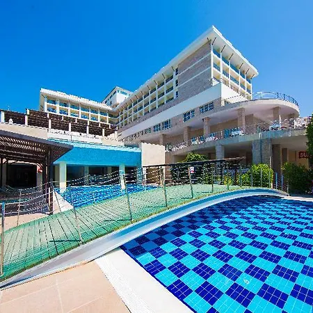 Üdülőközpont Horus Paradise Side