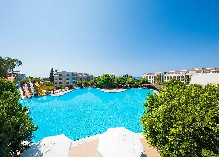 Üdülőközpont Horus Paradise 5*