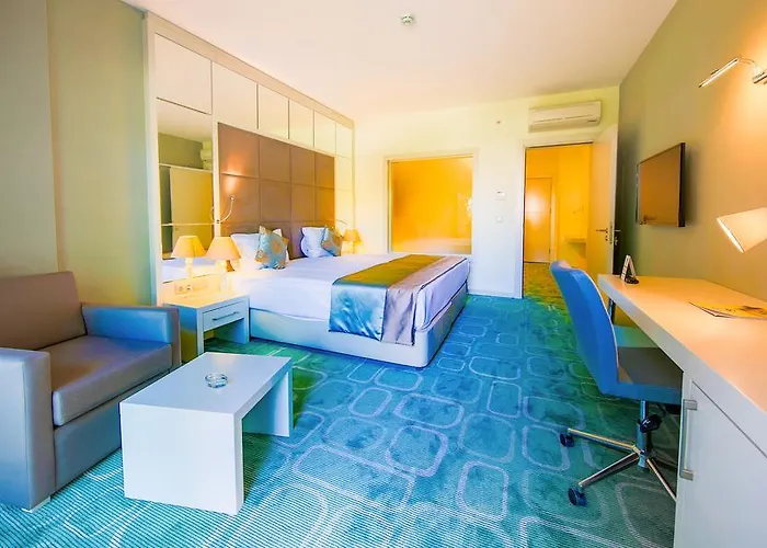 Horus Paradise 5* سيدي