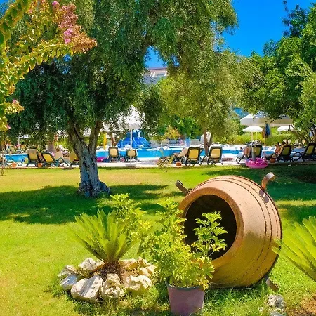 منتجع منتجع حورس بارادايس الفاخر 5*