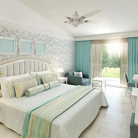 منتجع حورس بارادايس الفاخر 5*